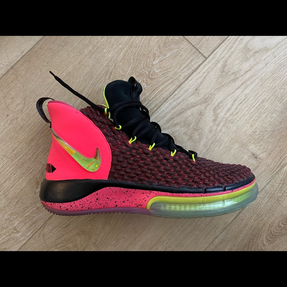 Nike AlphaDunk Basketball Shoes (M11,Pink/Black)